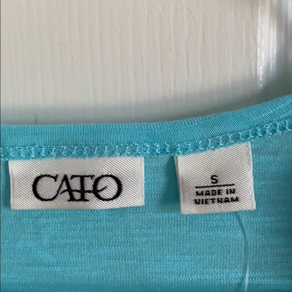 NWT - Cato Top with Cloth Flowers Around Neck - Picture 5 of 8